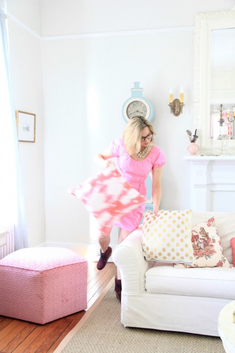 DECORATE WITH PINK PILLOWS FOR A POP OF HAPPY!