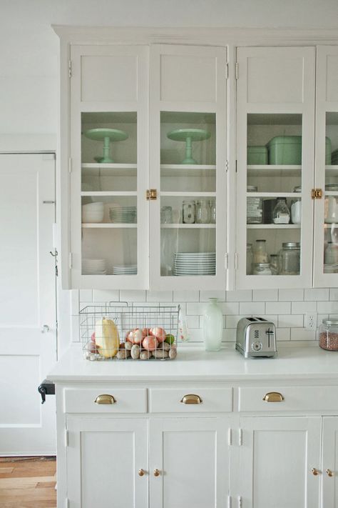 I LOVE A WHITE KITCHEN - THEY STAND THE TEST OF TIME!!!