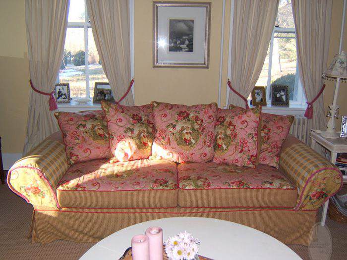 LIVING ROOM. MY PINK TOILE FLORAL PATCHWORK SOFA! GLAM!!!
