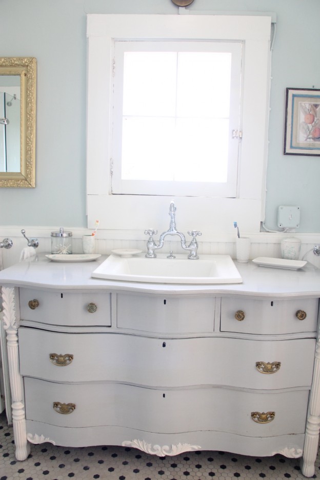 MONDAY MAKEOVER 7 TIPS FOR TURNING A DRESSER INTO A BATHROOM VANITY