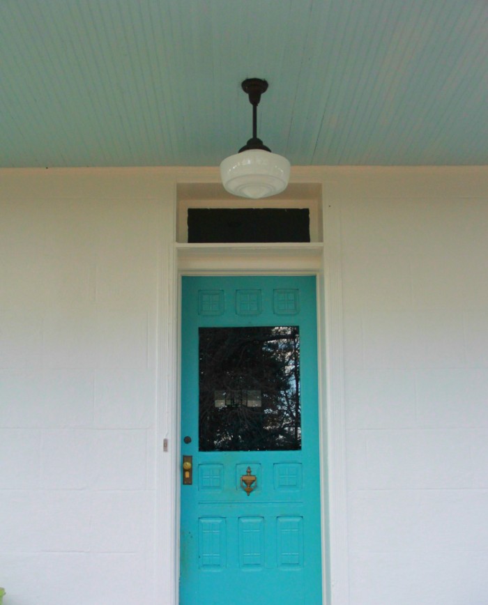 FRONT DOOR - BENJAMIN MOORE MAJESTIC BLUE