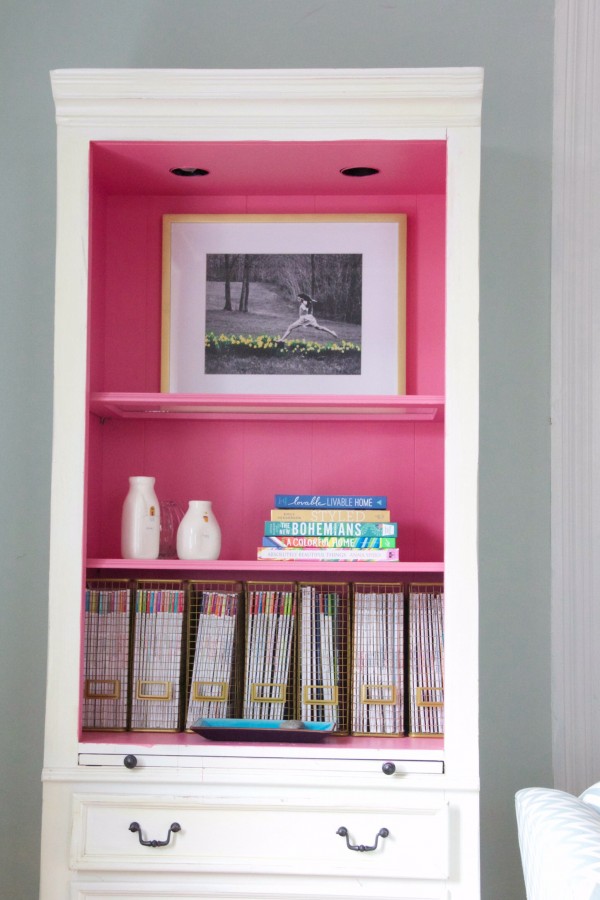 My cousin sent me a Facebook message showing me our pink bookcase in HGTV magazine!!! I haven't even seen it yet! Super exciting!